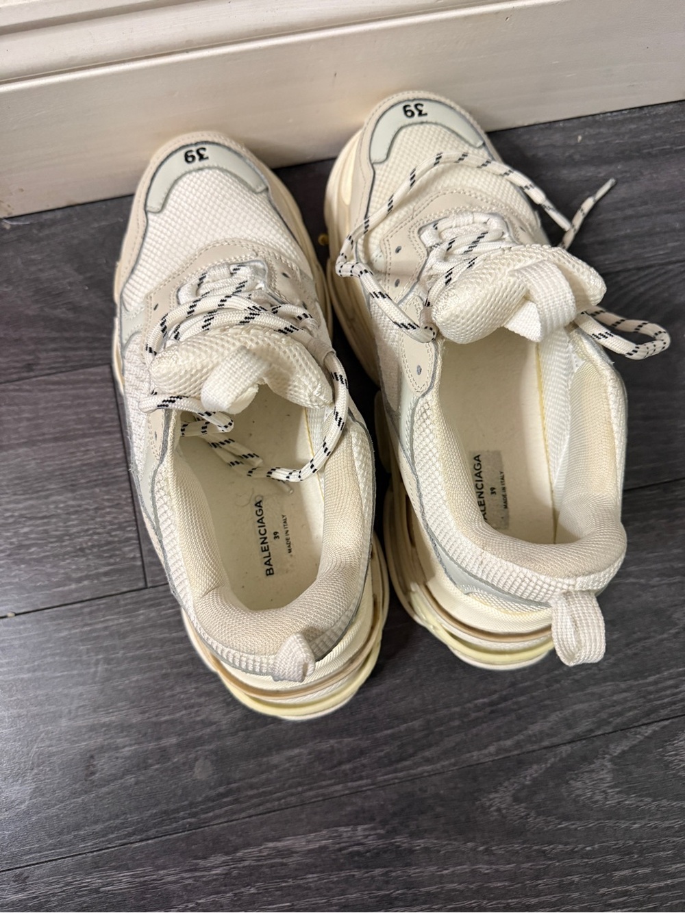 Balenciaga Cream White Triple S Retro Chunky Sneakers - Picture 3 of 6